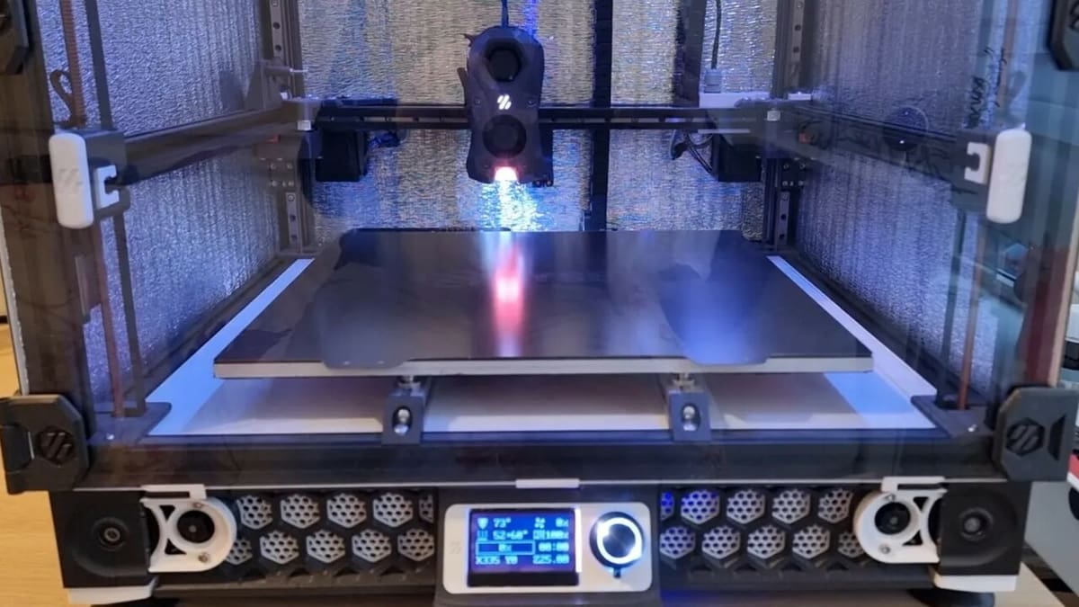 A fashionable Voron with a skirt mod