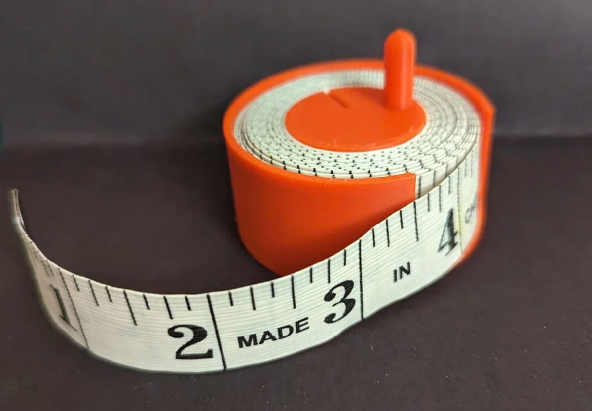 Foto de Projetos para impressora 3D: coisas para imprimir em 3D: Carretel para fita métrica