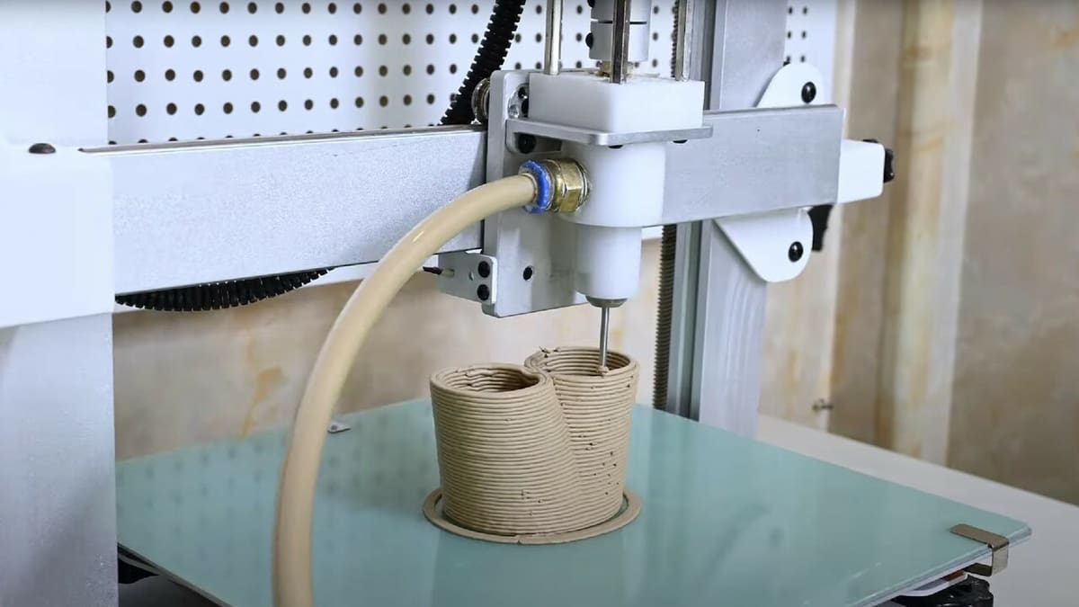 The gantry on the Moore 2 Pro provides more stability for the printhead