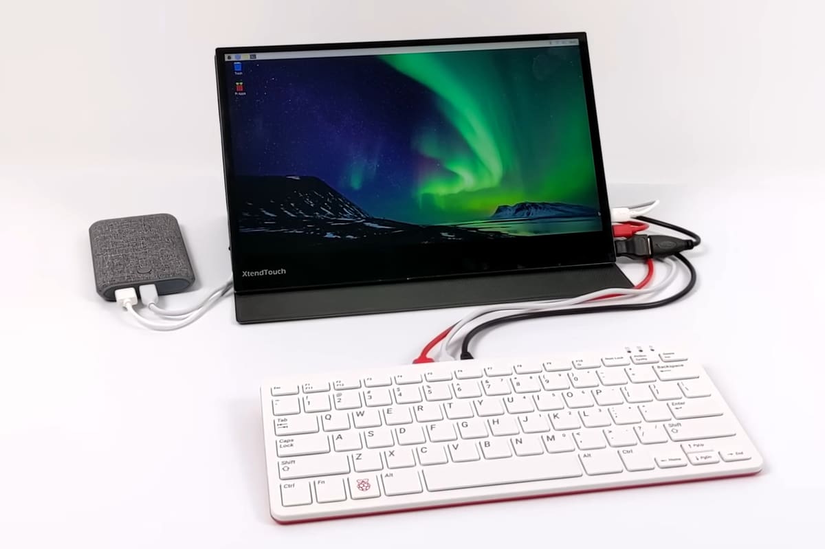A simple project to make the Raspberry Pi 400 usable on the go