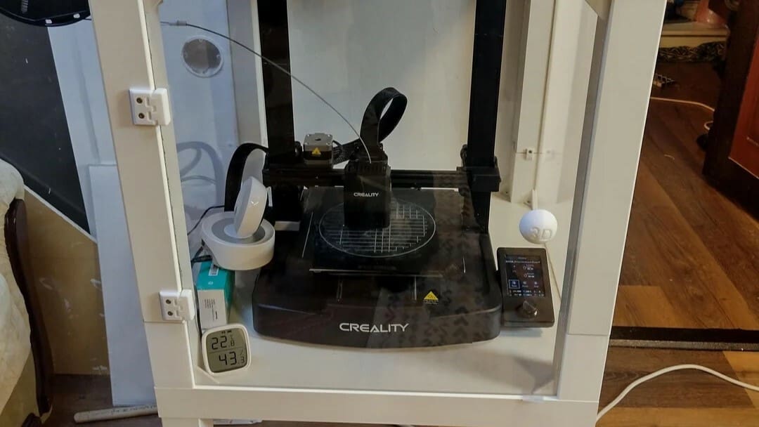 Enclose your SE for seamless printing of temperature sensitive filaments