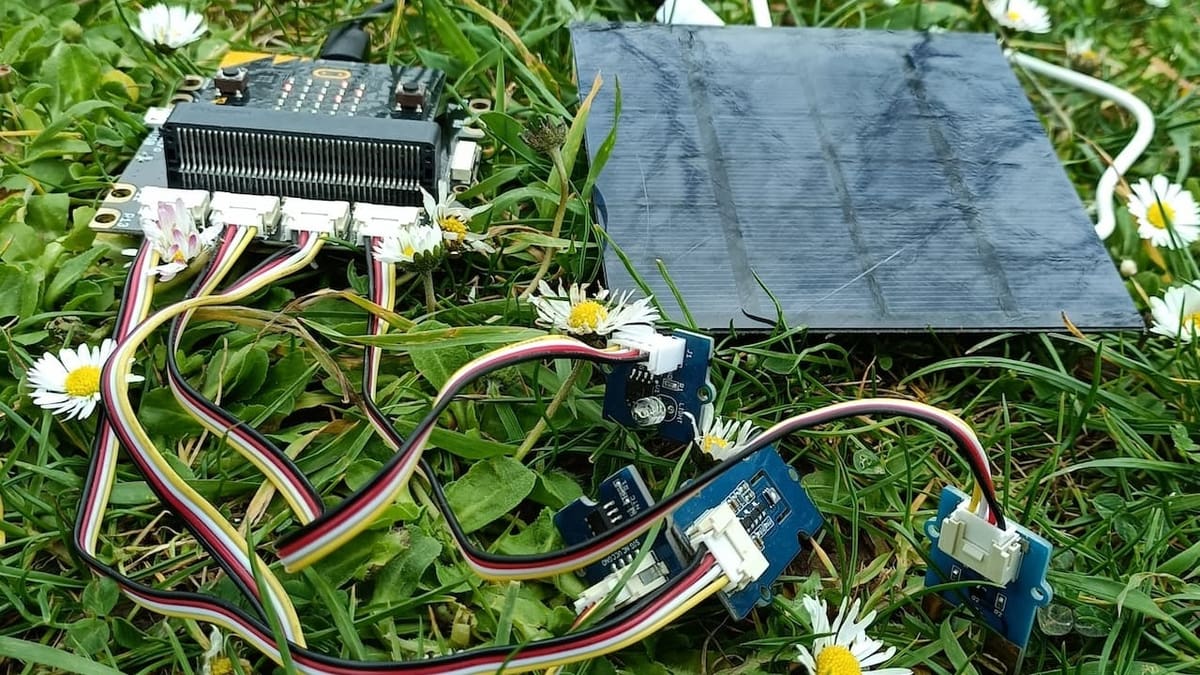 Micro:bit can give alerts of weather conditions during your outdoor adventures