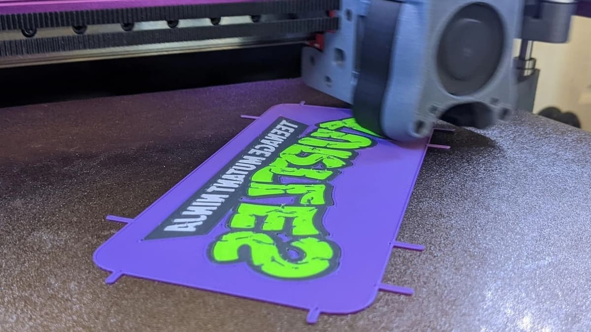 Inlay 3D printing makes use of Z-hop parameters to build multicolor printings