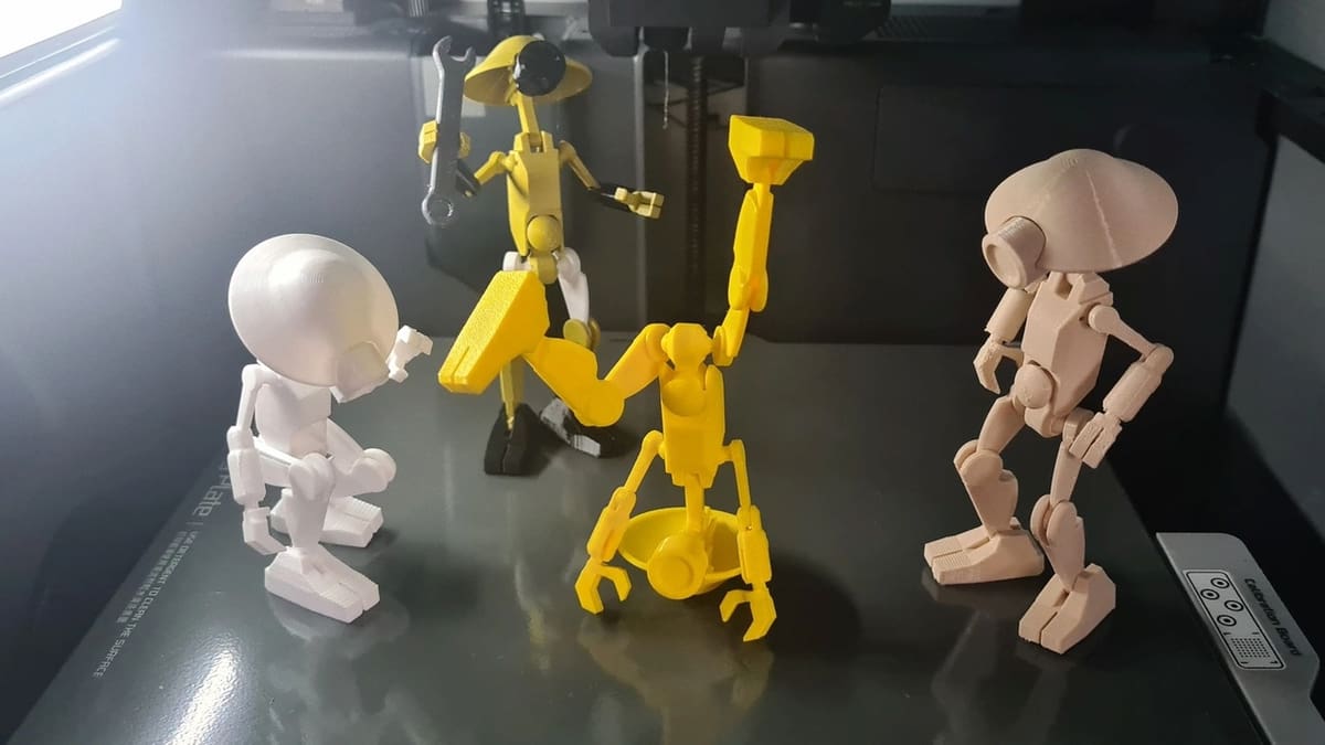 This droid is anything but DUM