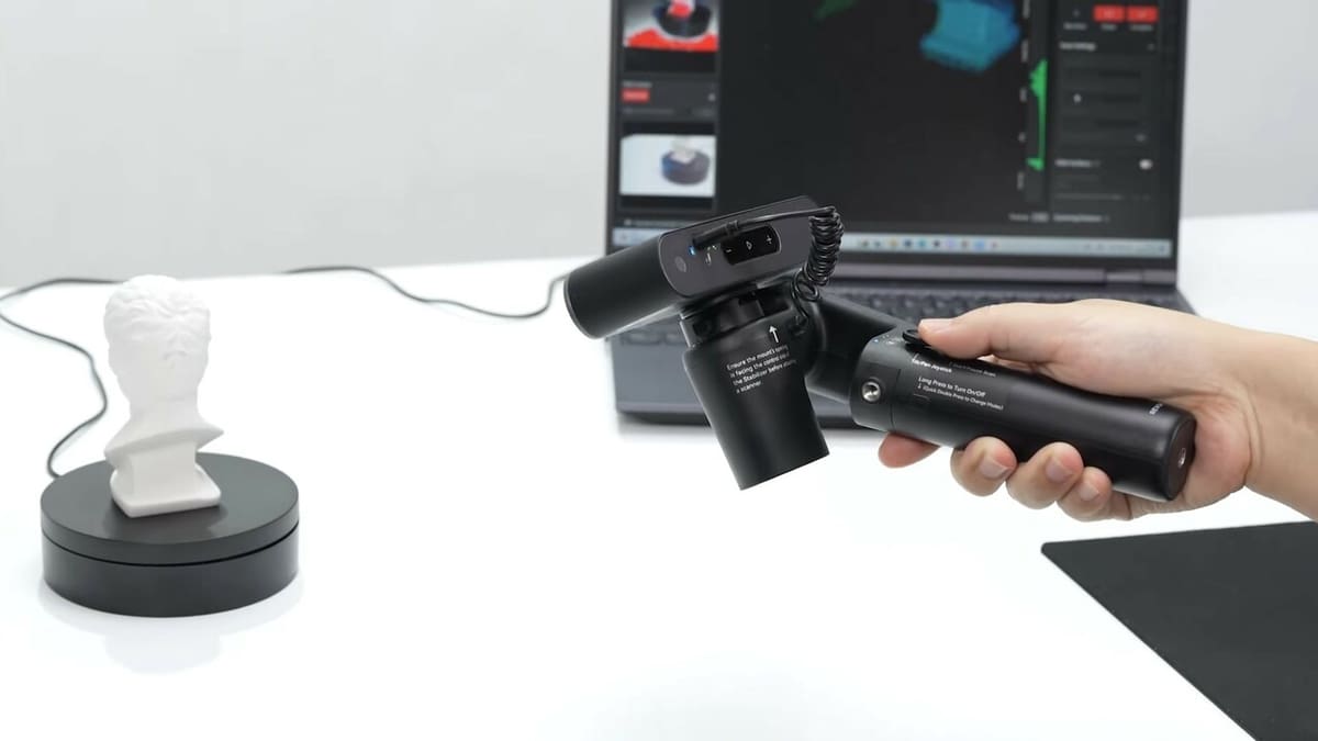 Shaky hands? Don't worry. A stabilizer will help you take better scans