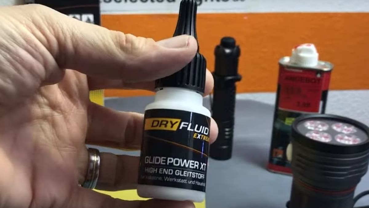 Image of: 3. <span class="link" data-action="modal-open" data-modal-ajax="/en/product-overlay/414180/limit/0/">DryFluids GlidePower Dry Lubricant</span>