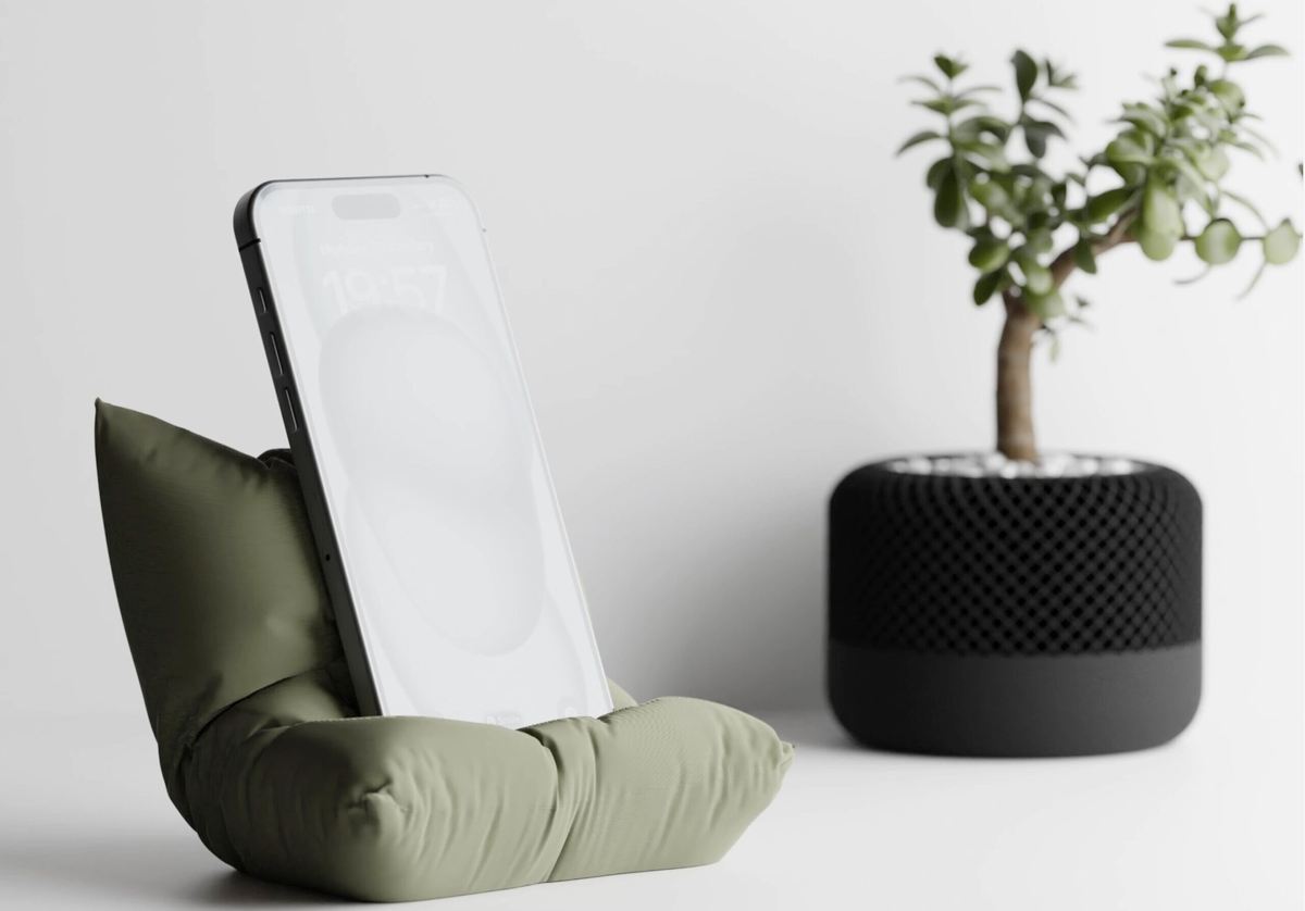 Image of Daily Advent Toy 3D Prints: Phone Pillow
