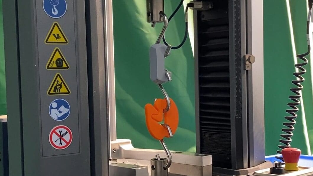 Polymaker's hook contest tests for Ultimate Tensile Strength