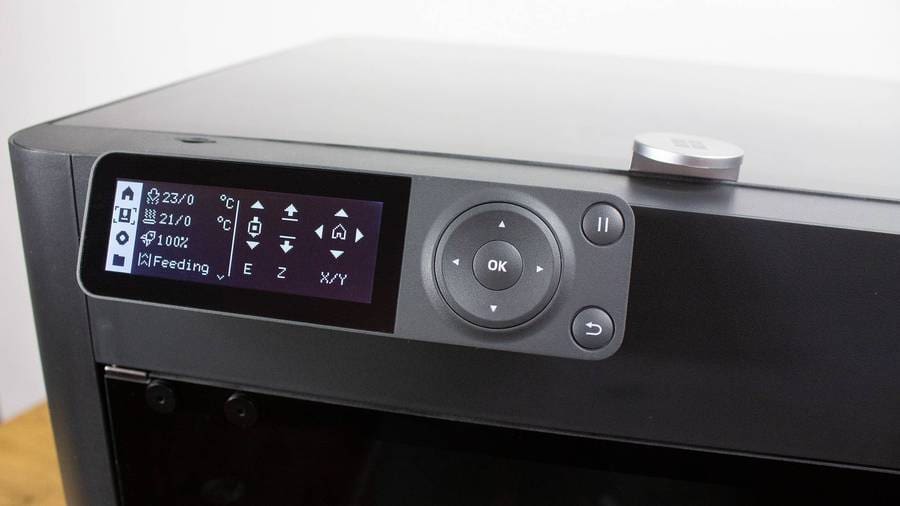 The Bambu Lab P1S' screen is as beginner-friendly as it gets