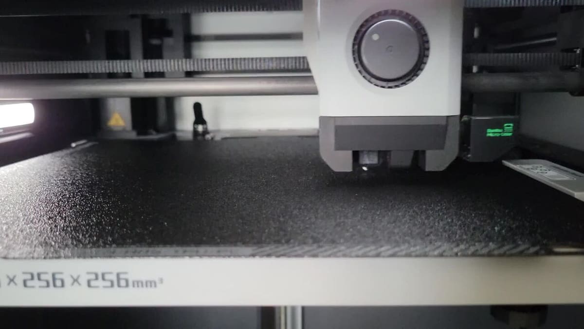 The Bambu Lab X1C doing a bit of bed leveling