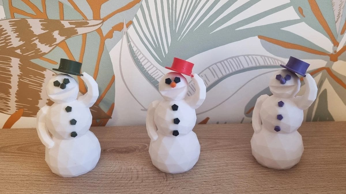 The constantly greeting and unmelting snowman