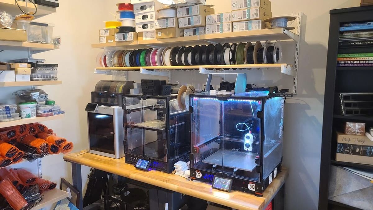 A Voron printer made from a Bambulab X1C