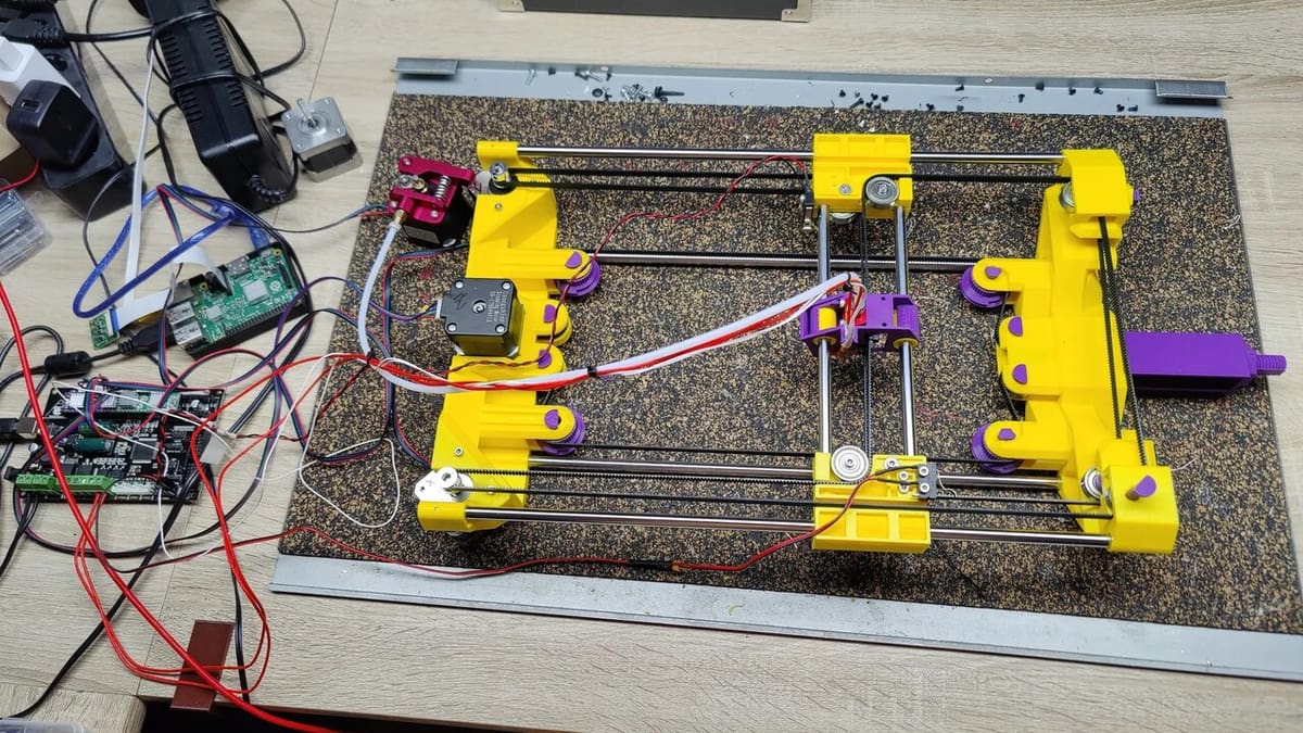 A 3D printer that fits inside its own printing area