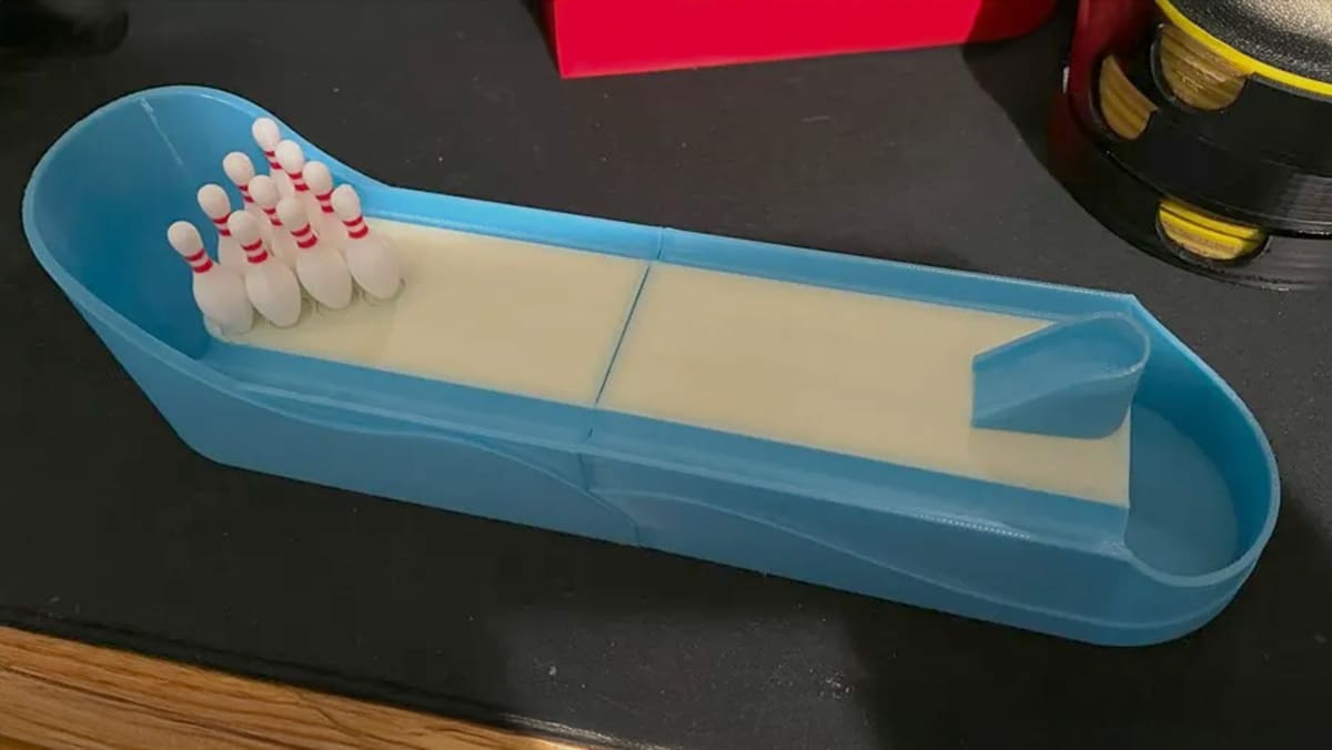 Image of Daily Advent Toy 3D Prints: Desktop Miniature Bowling Set