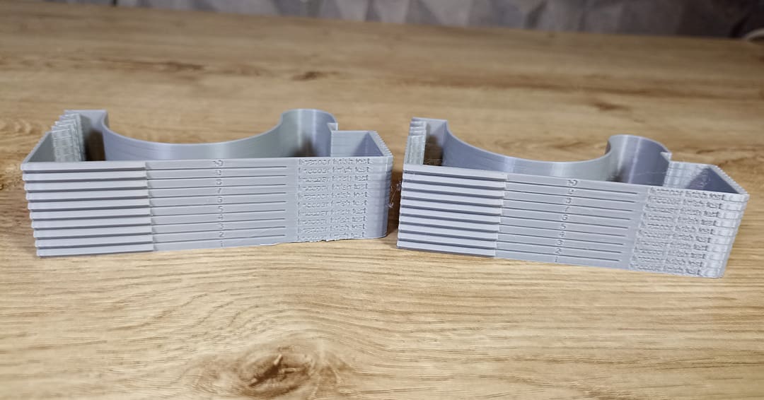 A more matte at 220 °C (left) and a glossier finish at 230 °C (right)