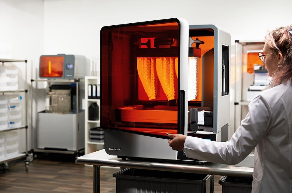 Image of Professional 3D Printers Under $10,000: Formlabs Form 4L
