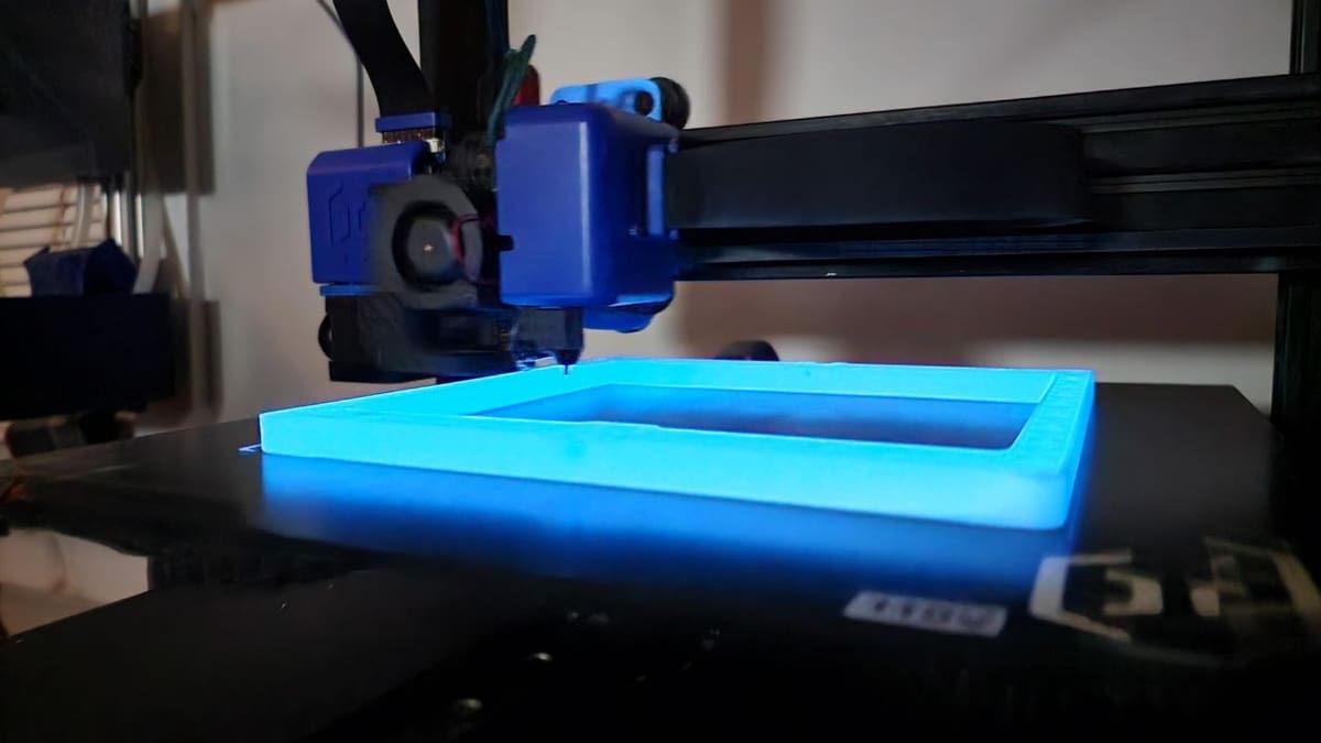 Glow-in-the-dark filament looks absolutely phenomenal