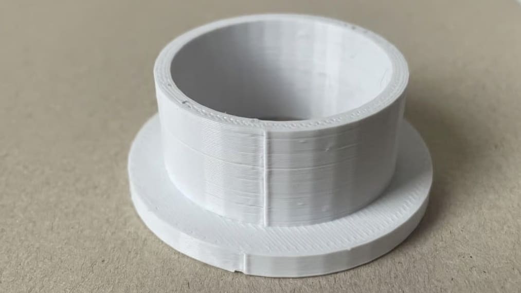 Z seam appears as a vertical line caused by material buildup at the layer change point