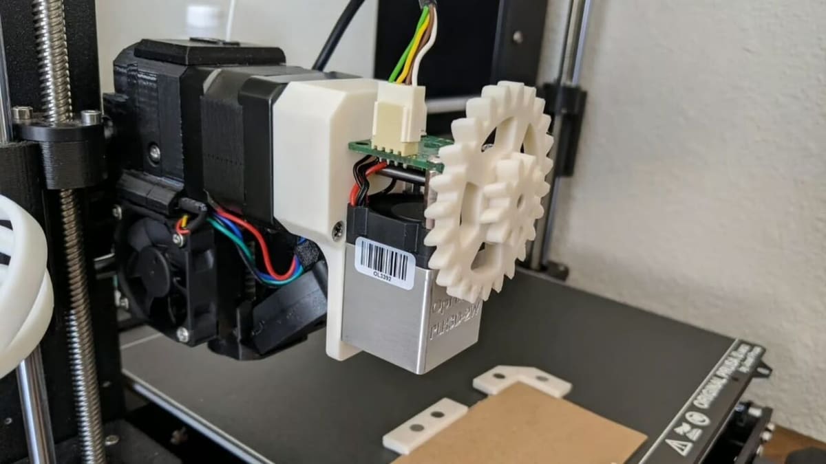 It's also possible to mount the laser module without replacing the extruder and hotend