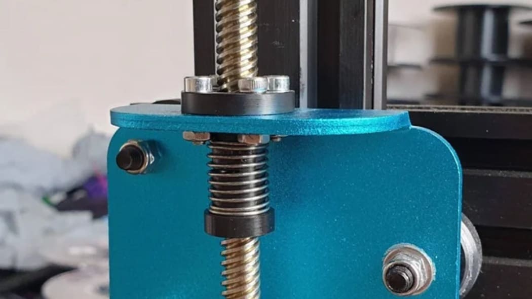 Overly tightened or angled mounts can bend the screw and cause banding