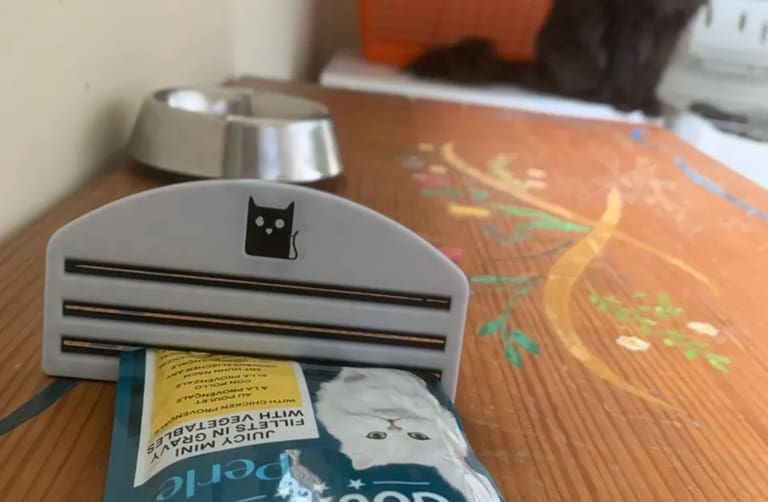 Image of Cool Things to 3D Print: Cat Food Bag Squeezer